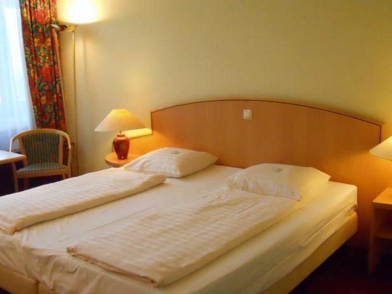 Tulip Inn Maastricht Aachen Airport Exterior photo